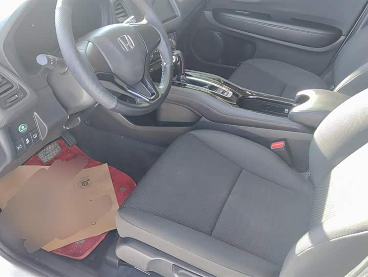 Фото 9 - Honda Vezel