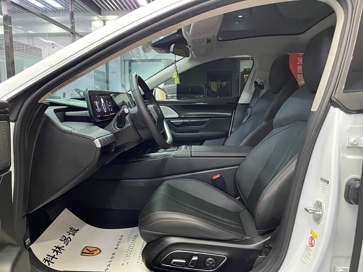 Фото 4 - XPeng P7