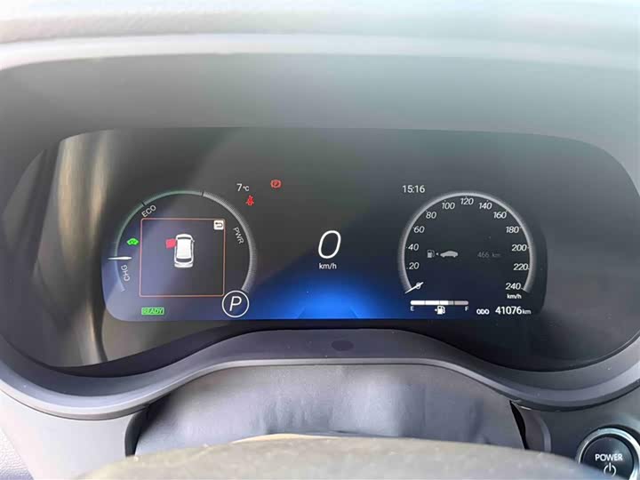 Фото 3 - Toyota Granvia