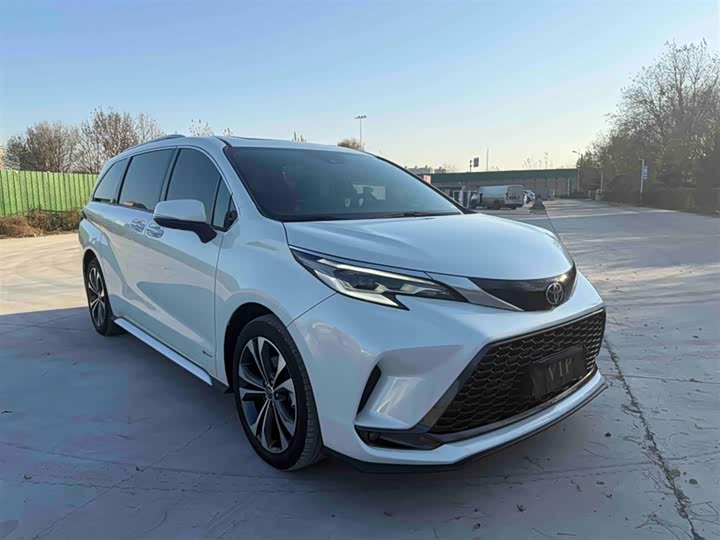 Фото 5 - Toyota Granvia