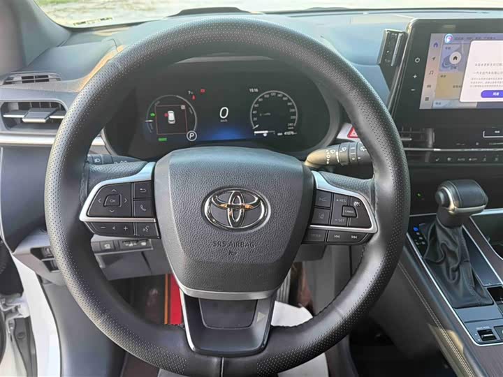 Фото 9 - Toyota Granvia