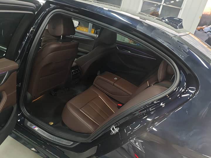 Фото 6 - BMW 5 Series Hybrid