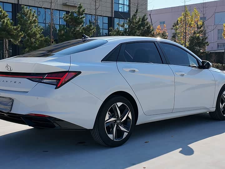 Фото 4 - Hyundai Elantra N line