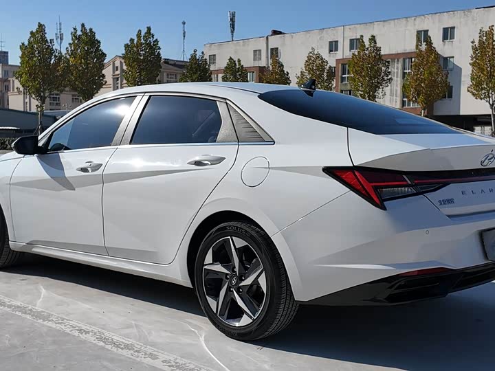 Фото 6 - Hyundai Elantra N line