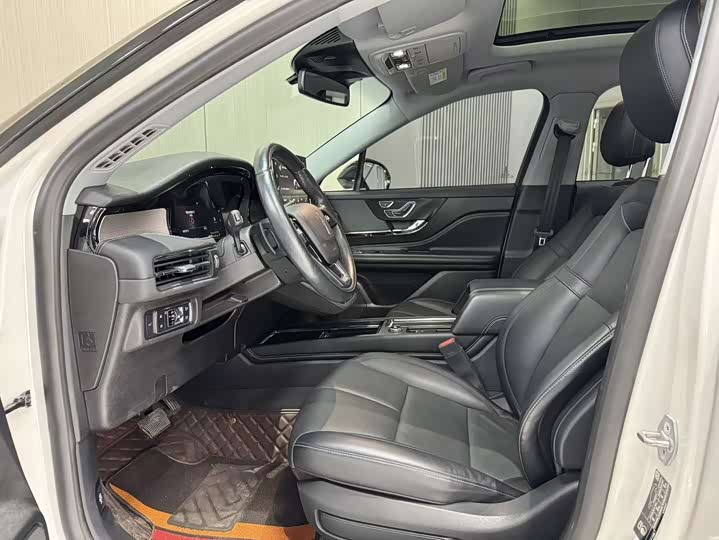 Фото 9 - Lincoln Corsair