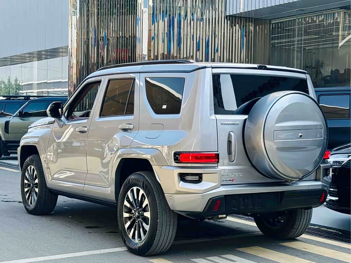 Фото 4 - Tank 700 Hybrid