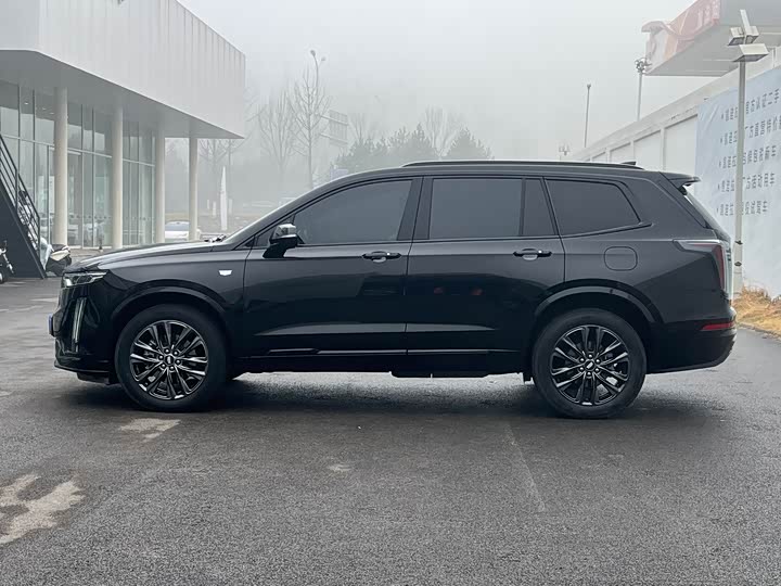 Фото 3 - Cadillac XT6