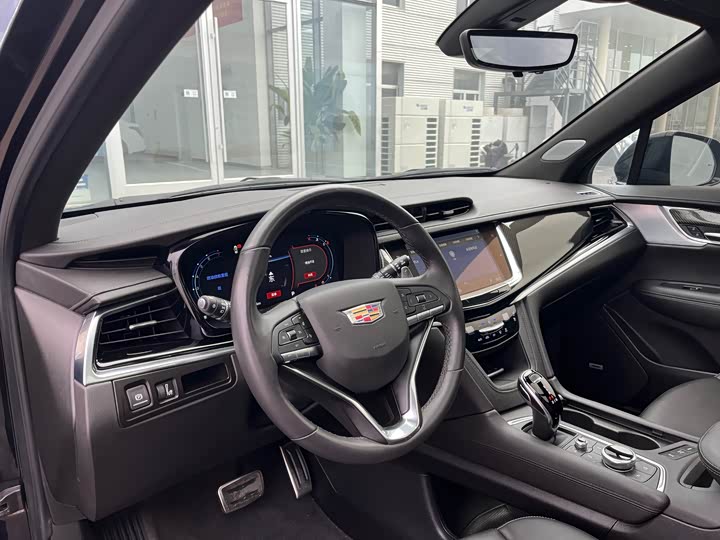 Фото 5 - Cadillac XT6