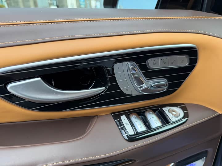 Фото 9 - Mercedes-Benz Vito