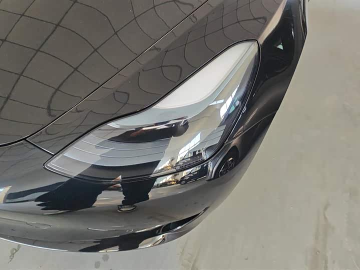 Фото 5 - Tesla Model 3