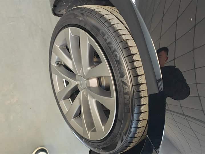 Фото 6 - Tesla Model 3