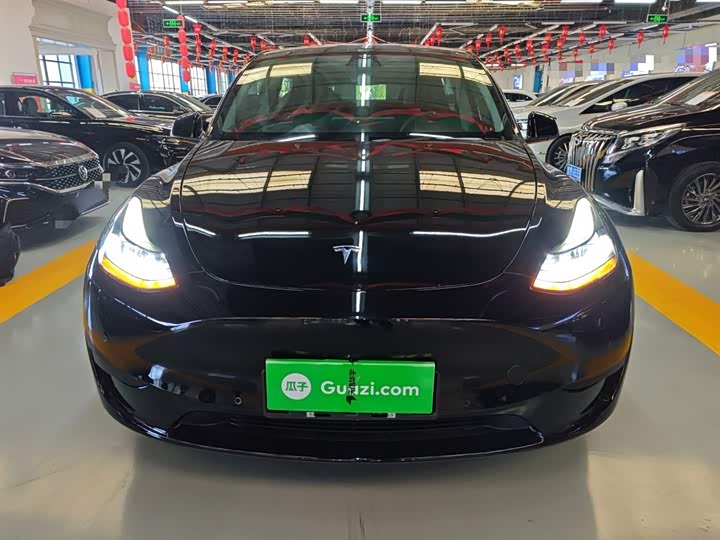 Фото 3 - Tesla Model Y