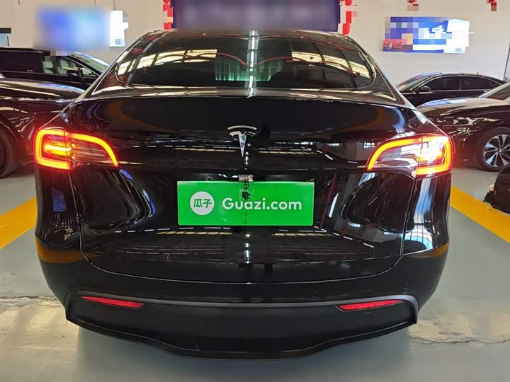 Фото 6 - Tesla Model Y