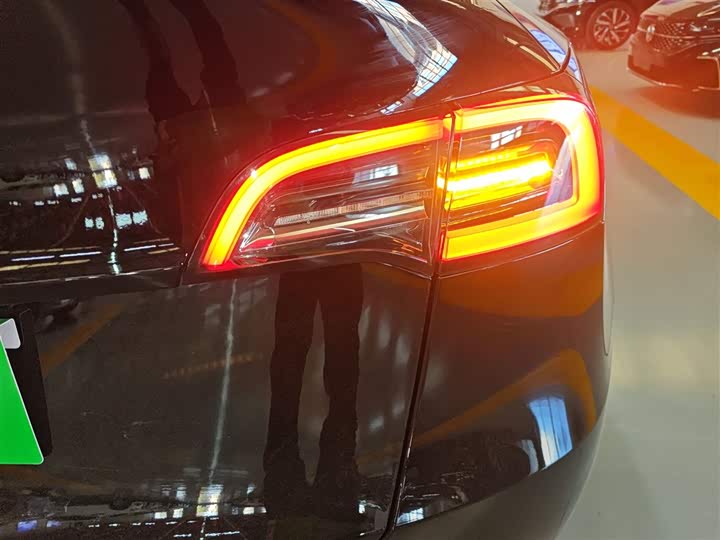 Фото 8 - Tesla Model Y