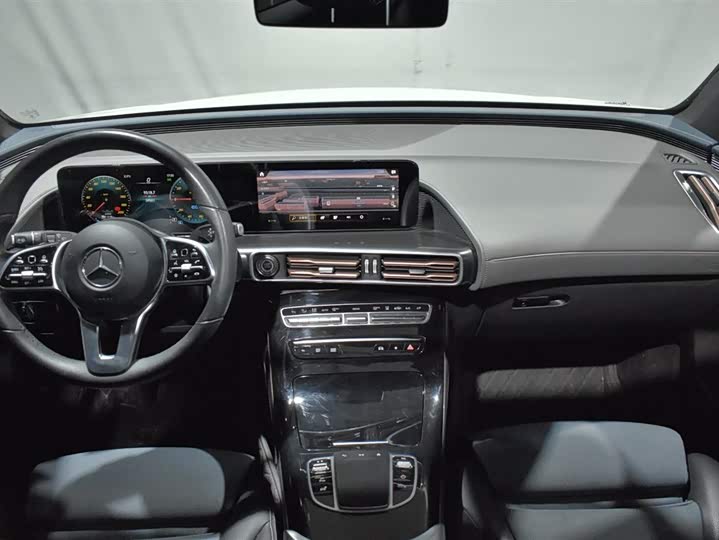 Фото 5 - Mercedes-Benz EQC