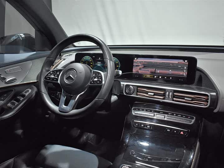 Фото 6 - Mercedes-Benz EQC