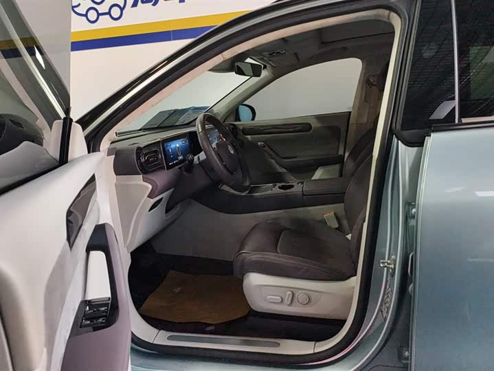 Фото 9 - Leapmotor C11