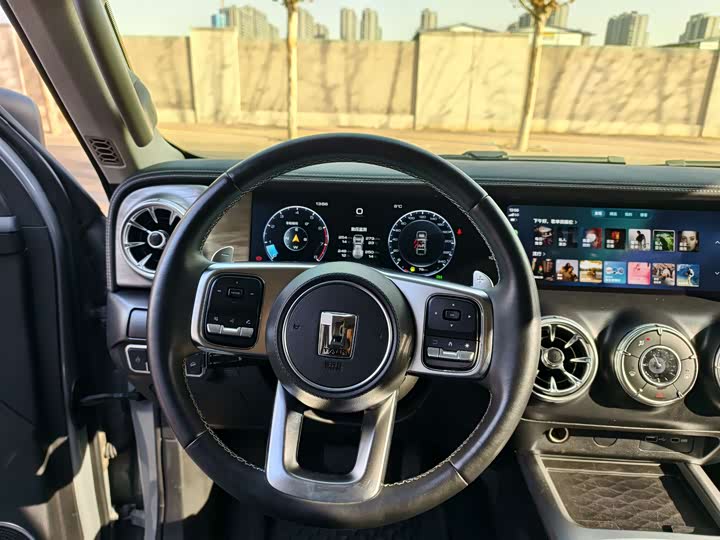 Фото 5 - Tank 300