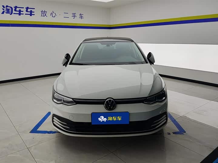 Фото 2 - Volkswagen Golf