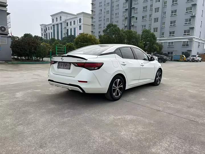 Фото 7 - Nissan Sylphy