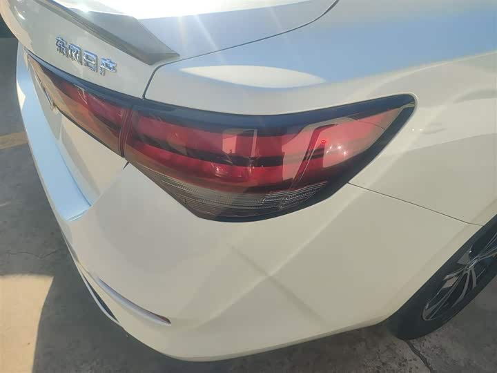 Фото 8 - Nissan Sylphy