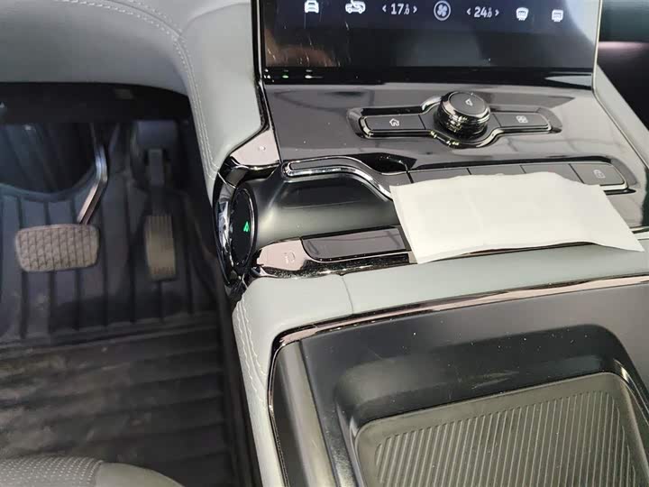 Фото 6 - Nio ES8