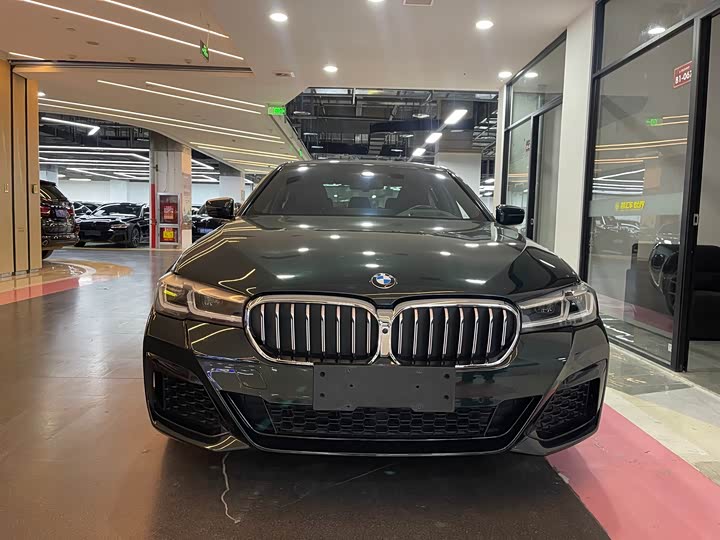 Фото 2 - BMW 5 Series