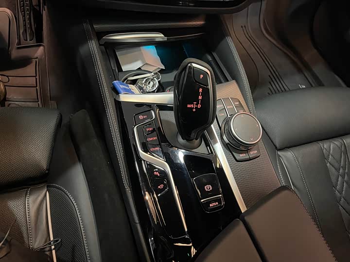 Фото 9 - BMW 5 Series