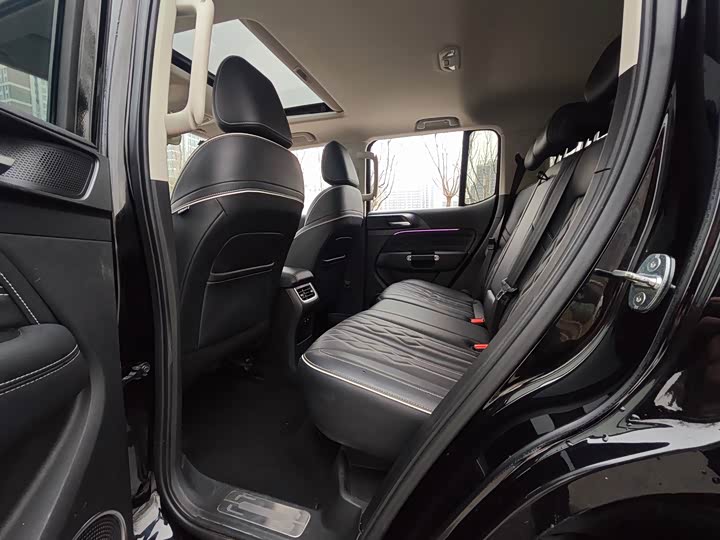 Фото 9 - Tank 300