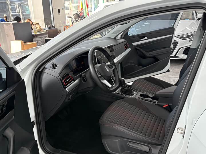 Фото 5 - Volkswagen Lavida