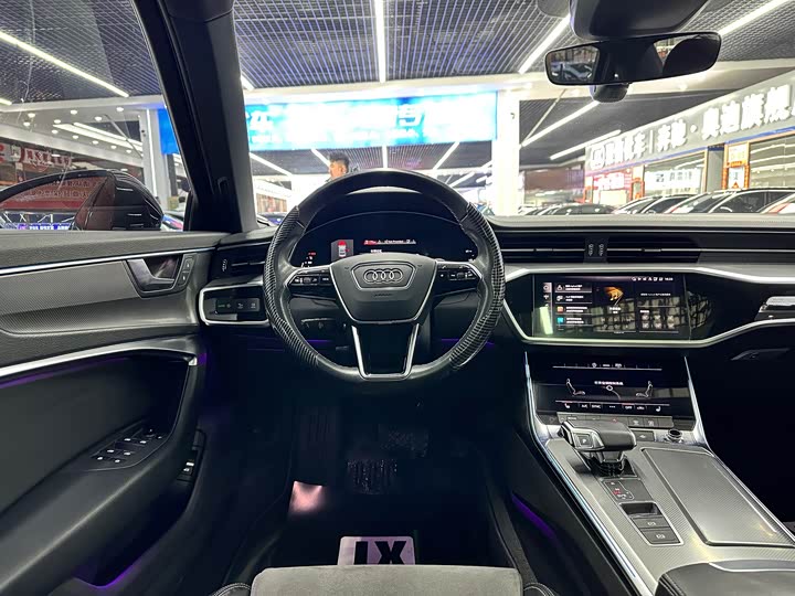 Фото 7 - Audi A6L