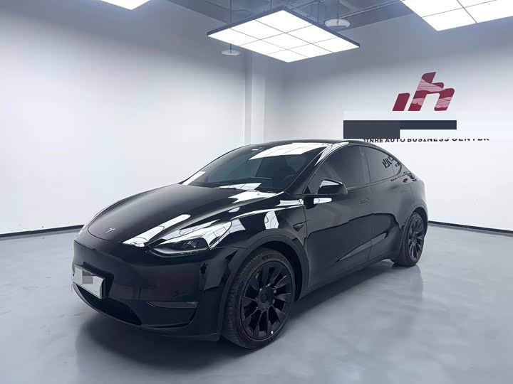 Фото 1 - Tesla Model Y