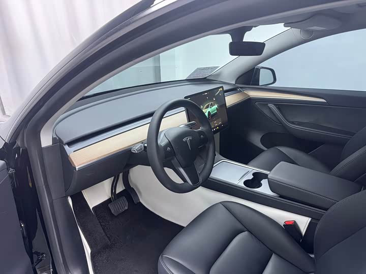 Фото 7 - Tesla Model Y