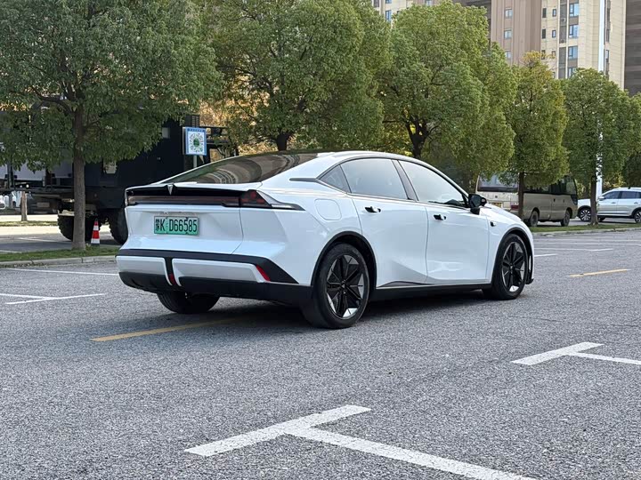 Фото 5 - Changan Deepal SL03