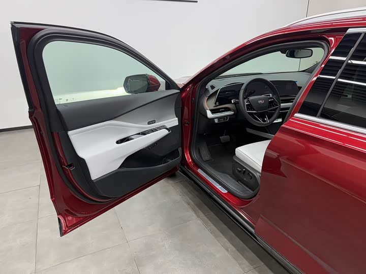 Фото 5 - Cadillac GT4