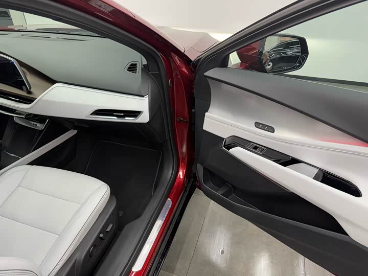 Фото 9 - Cadillac GT4