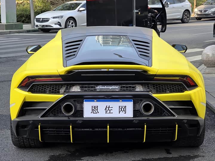 Фото 4 - Lamborghini Huracán