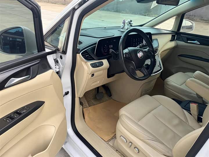 Фото 2 - Buick GL8 ES