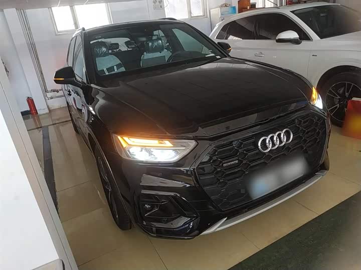 Фото 4 - Audi Q5L