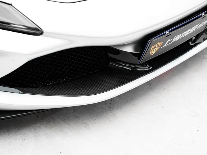 Фото 9 - Ferrari F8