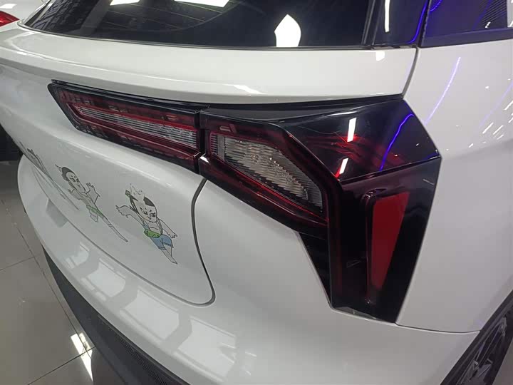 Фото 8 - Geely Geometry E Firefly