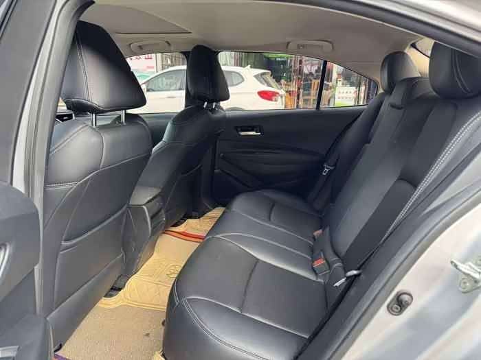 Фото 3 - Toyota Corolla