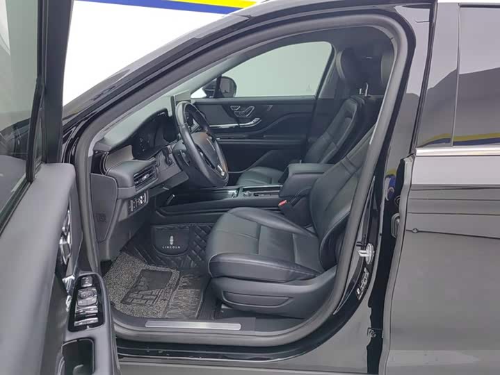 Фото 9 - Lincoln Corsair