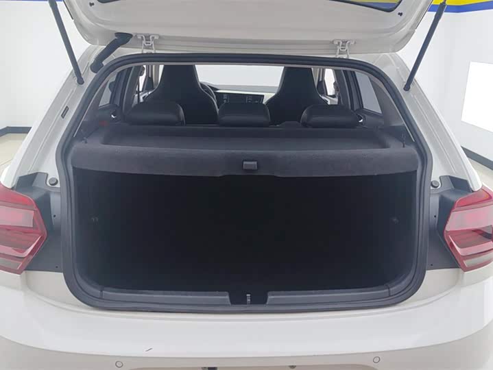 Фото 4 - Volkswagen Polo