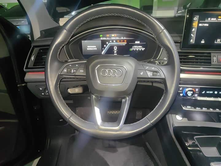 Фото 3 - Audi Q5L