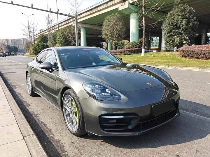 Фото 2 - Porsche Panamera Hybrid