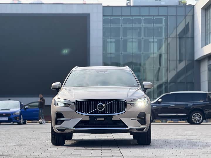 Фото 2 - Volvo XC60