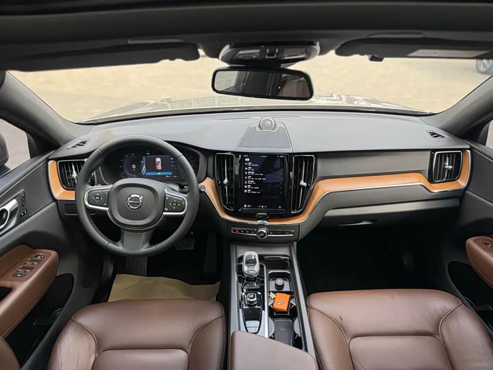 Фото 5 - Volvo XC60