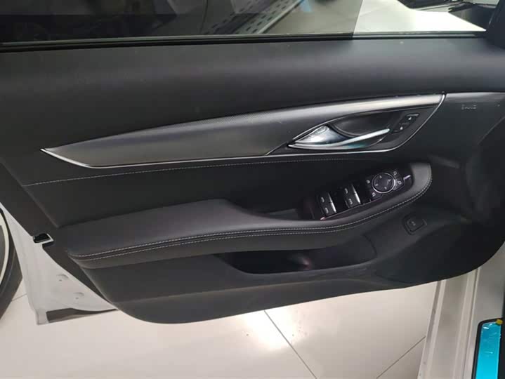 Фото 7 - Cadillac CT5