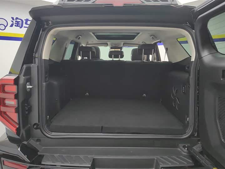 Фото 4 - Tank 400 Hybrid